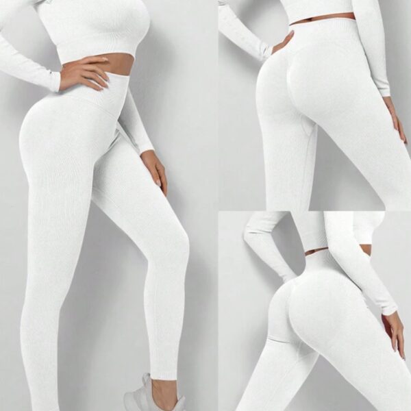 Conjunto deportivo de top y calza