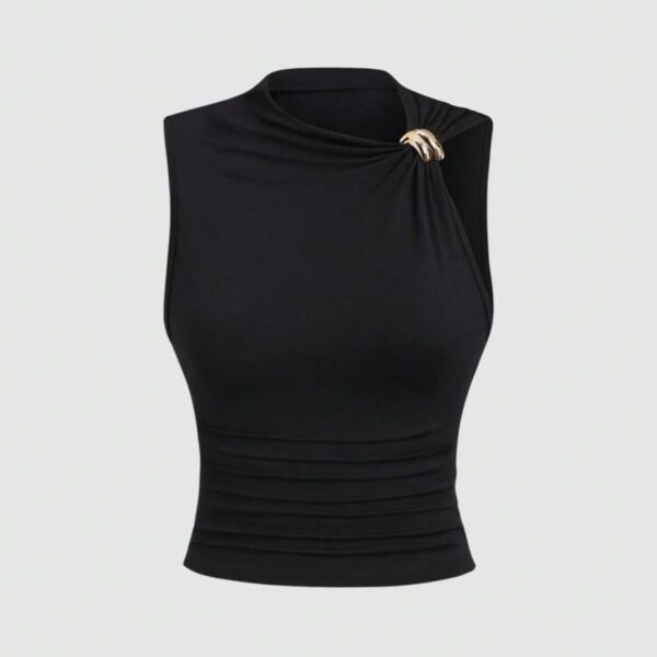 Blusa sin mangas con detalle en dorado