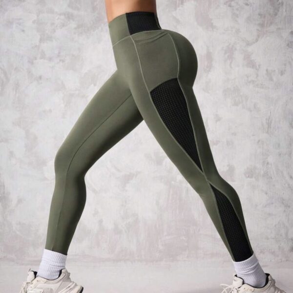 Calza deportiva con bolsillo